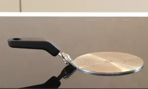 Adaptateur pour plaque à induction. Permet de savoir si l'on peut utiliser une casserole induction sur plaque électrique.