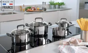 Ensemble de casseroles Made in France sur plaque vitrocéramique. Peut-on mettre n'importe quelle casserole sur une plaque vitrocéramique ? Ces modèles sont parfaits.