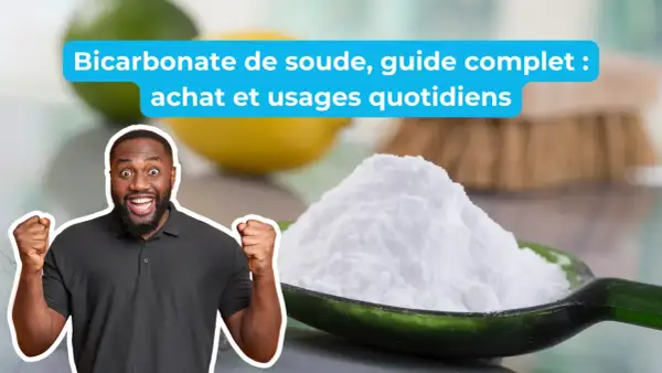 Un homme exulte devant une cuillère remplie de bicarbonate de sodium, prêt à découvrir ses multiples usages quotidiens.